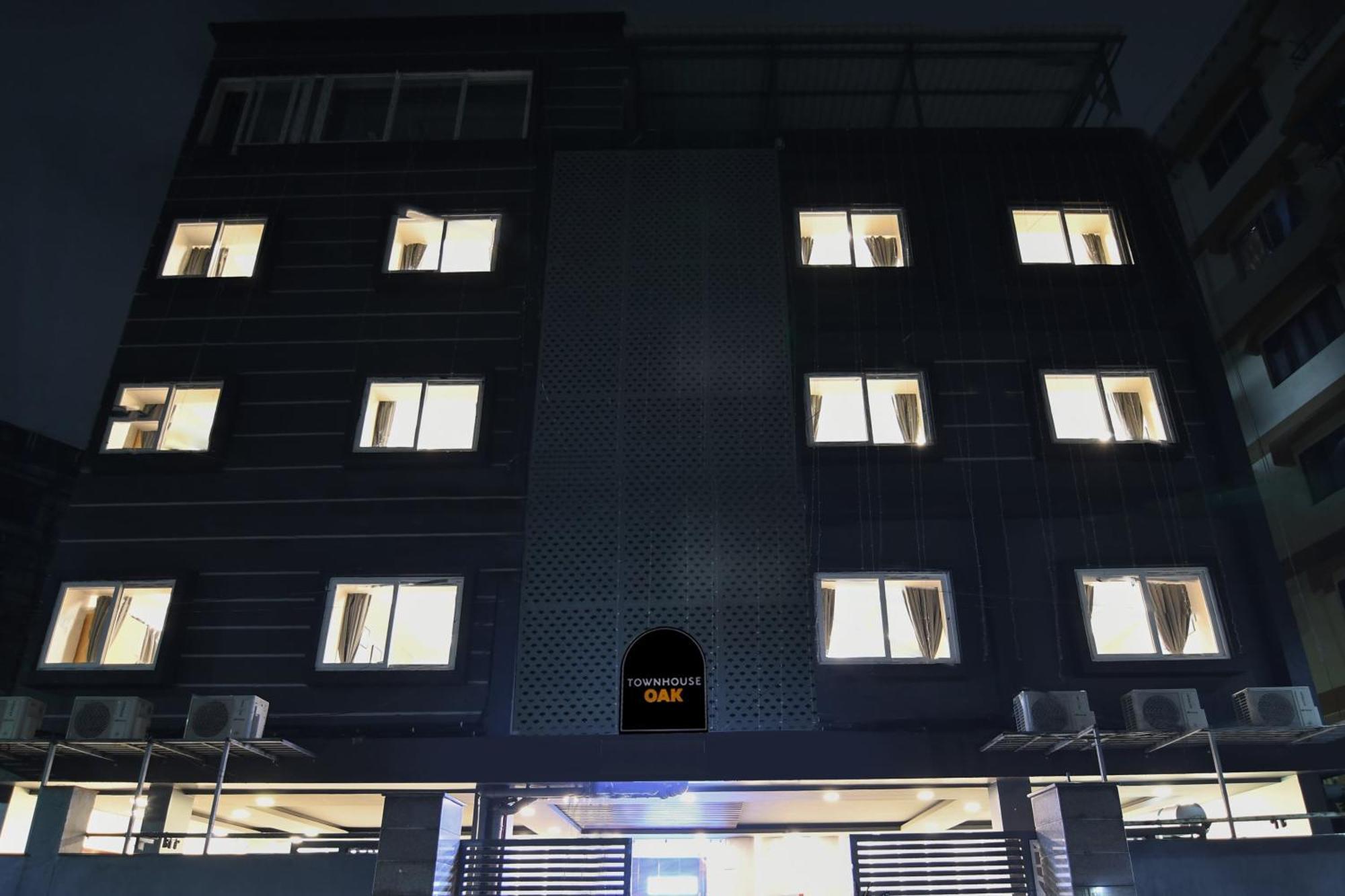 Super Townhouse Oak Sayhallo Ecstasy Bhubaneswar Exteriör bild