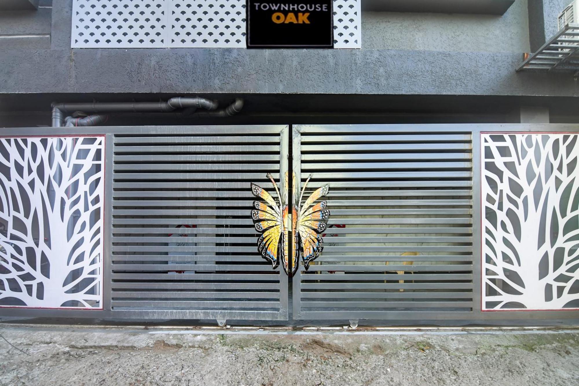 Super Townhouse Oak Sayhallo Ecstasy Bhubaneswar Exteriör bild