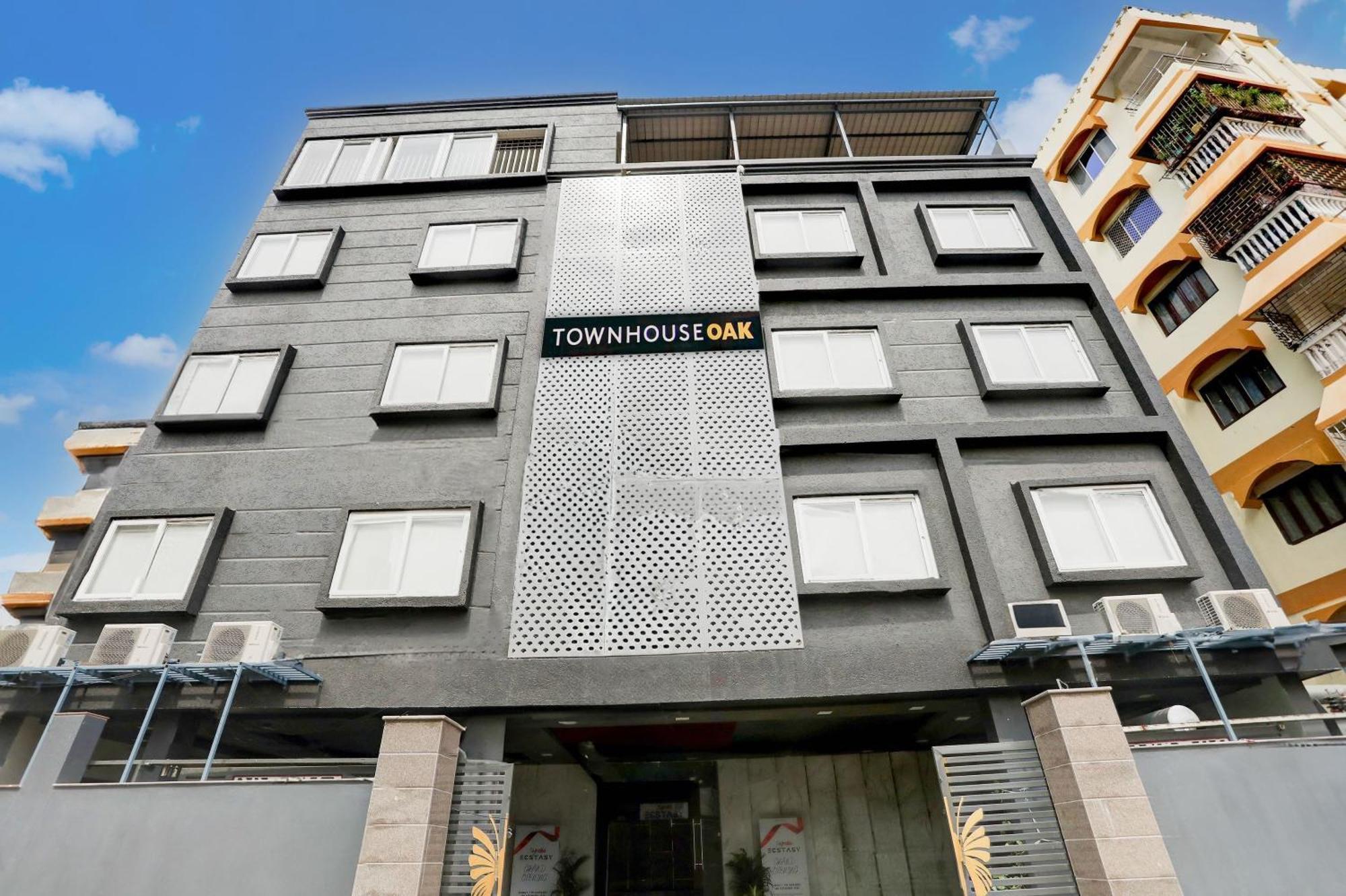 Super Townhouse Oak Sayhallo Ecstasy Bhubaneswar Exteriör bild