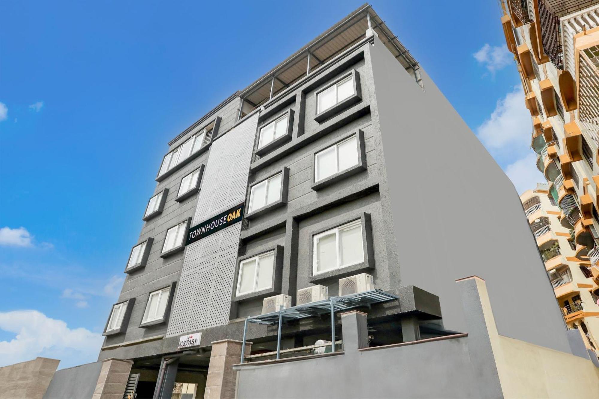 Super Townhouse Oak Sayhallo Ecstasy Bhubaneswar Exteriör bild